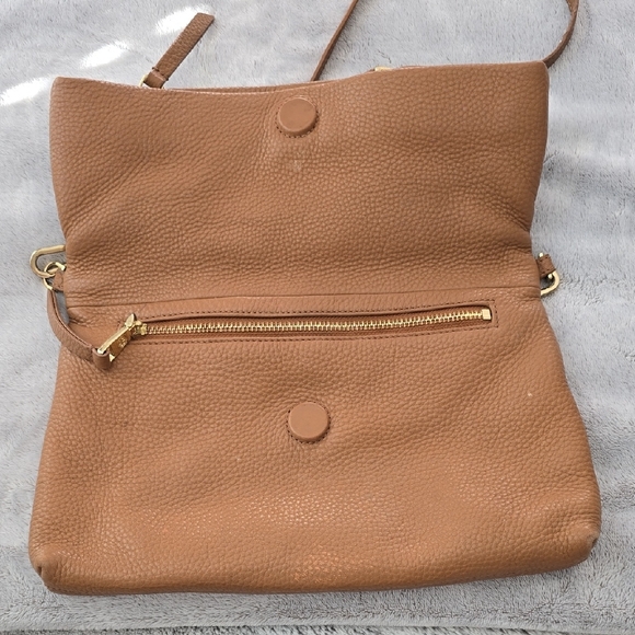 Tory Burch Tan Leather Crossbody Bag with Gold Accents - Picture 3 of 9